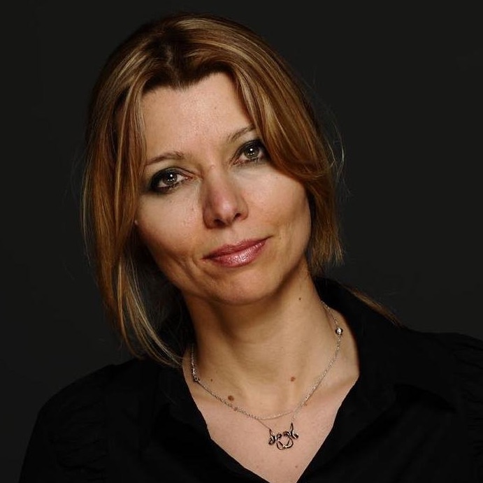 Elif ŞAFAK