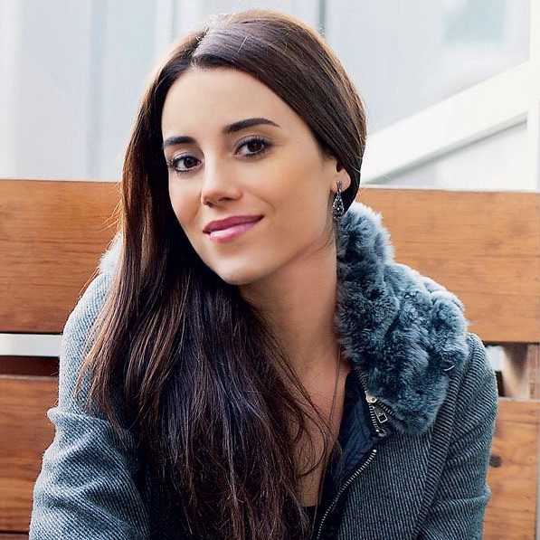 Cansu DERE